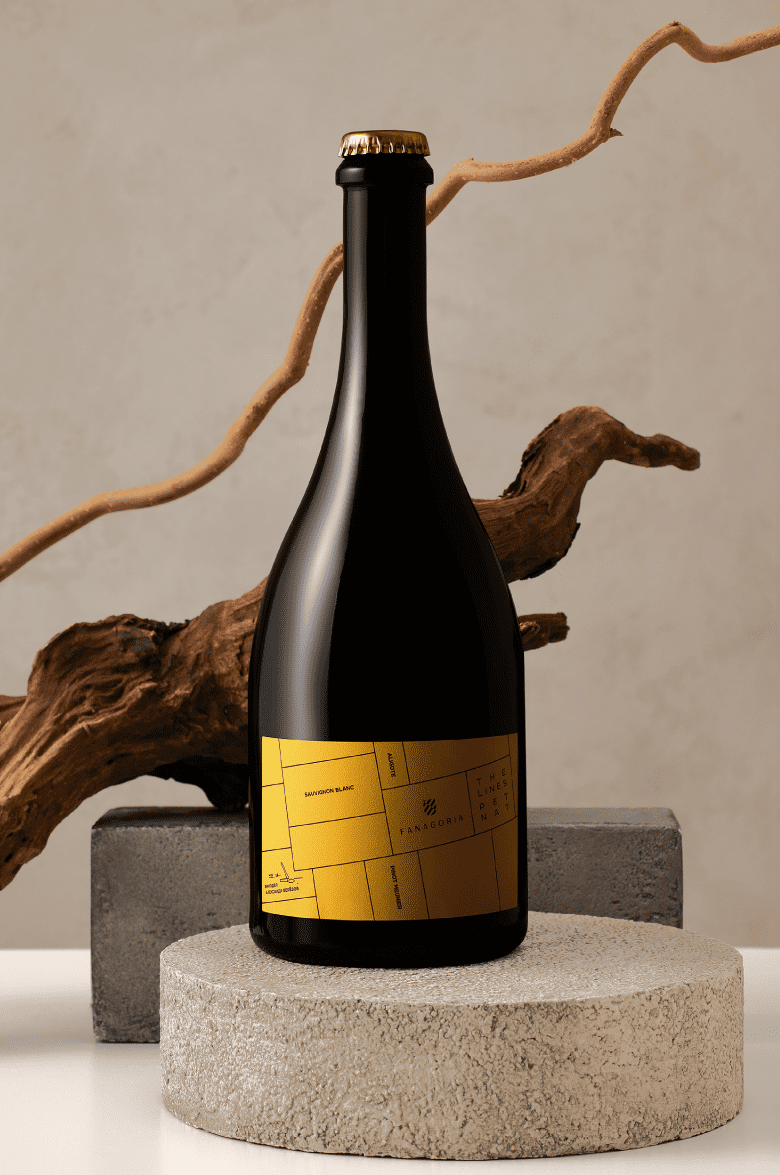 The Lines. Пет Нат. Совиньон Блан – Алиготе – Менье Кубань. Таманский Полуостров ЗГУ Фанагория - 0.75 л