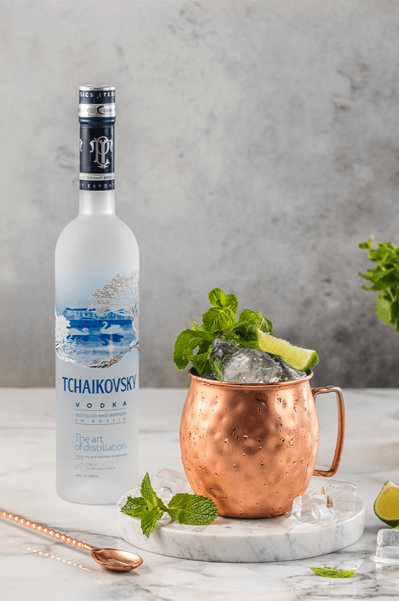 Чайковский в подарочной упаковке 0.7 л