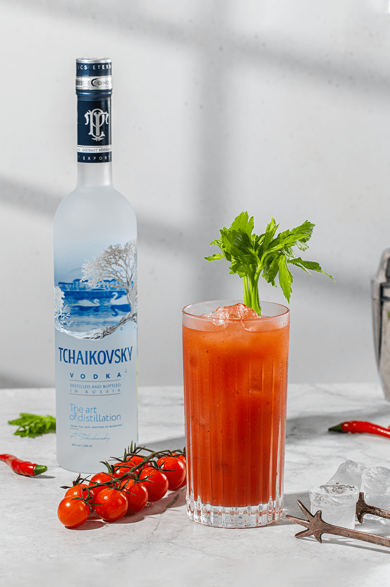 Чайковский в подарочной упаковке 0.7 л