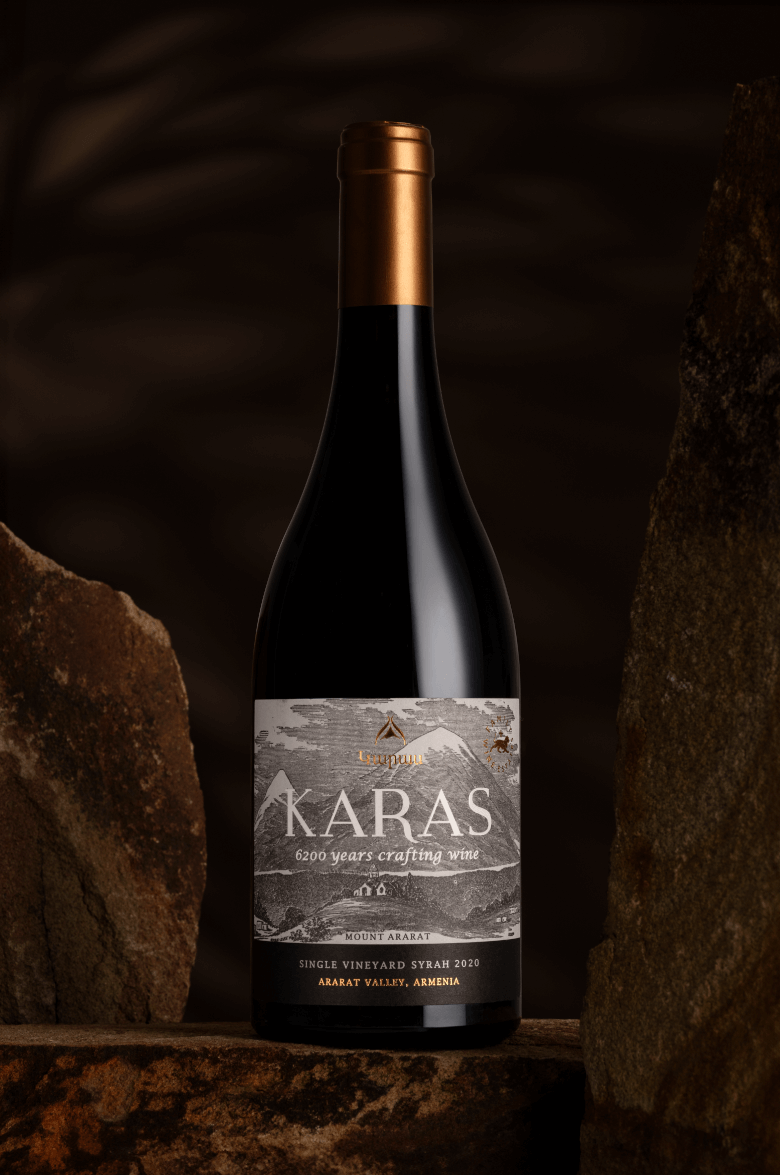 Карас Сингл Виньярд Сира Араратская Долина Тьеррас де Армения 2021 0.75 л
