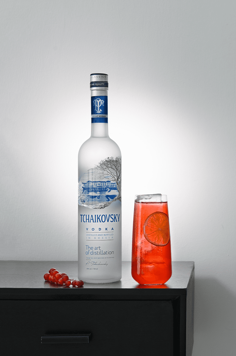 Чайковский в подарочной упаковке 0.7 л