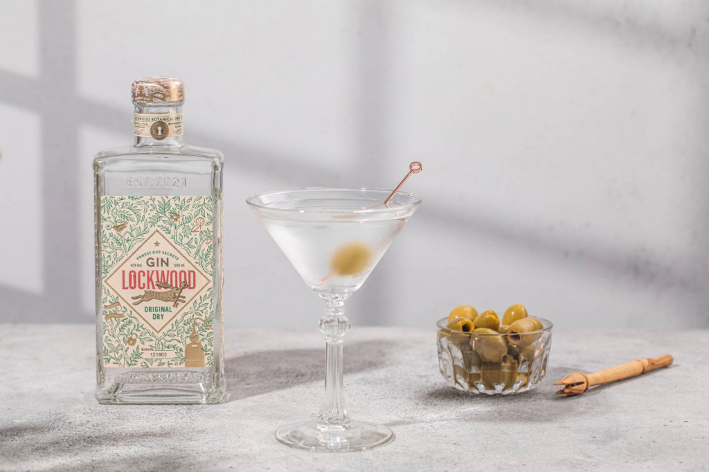 Dry_Martini_horizontal.jpg Dry_Martini_horizontal.jpg